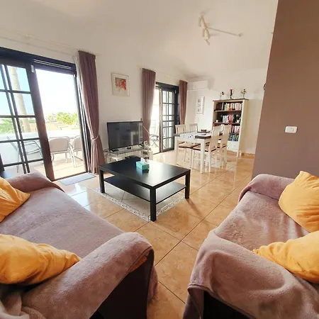 Hajnalka - Heated Pool And Partial Ocean Views San Miguel de Abona